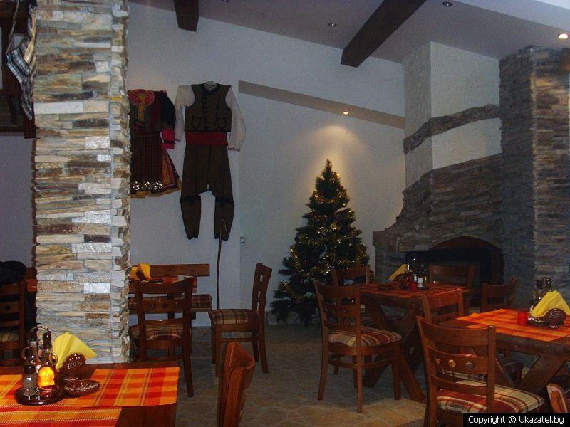 Family Hotel Veronika Девін Екстер'єр фото