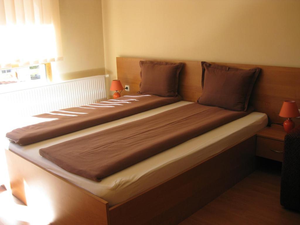 Family Hotel Veronika Девін Номер фото