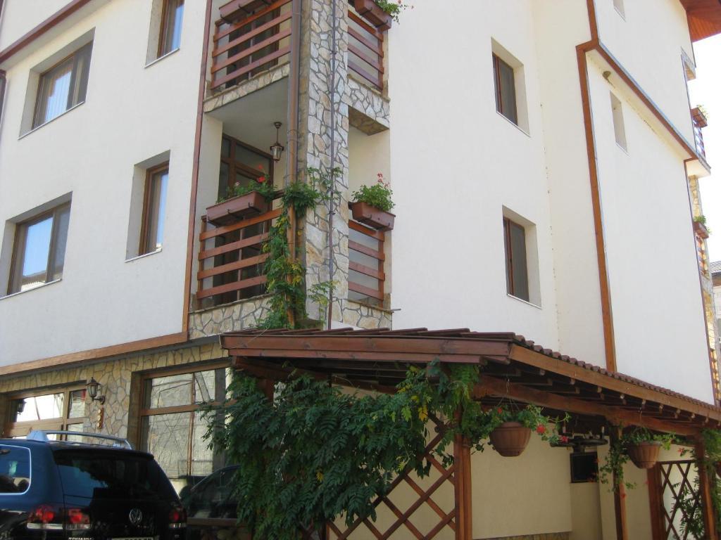 Family Hotel Veronika Девін Екстер'єр фото