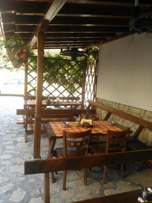 Family Hotel Veronika Девін Екстер'єр фото