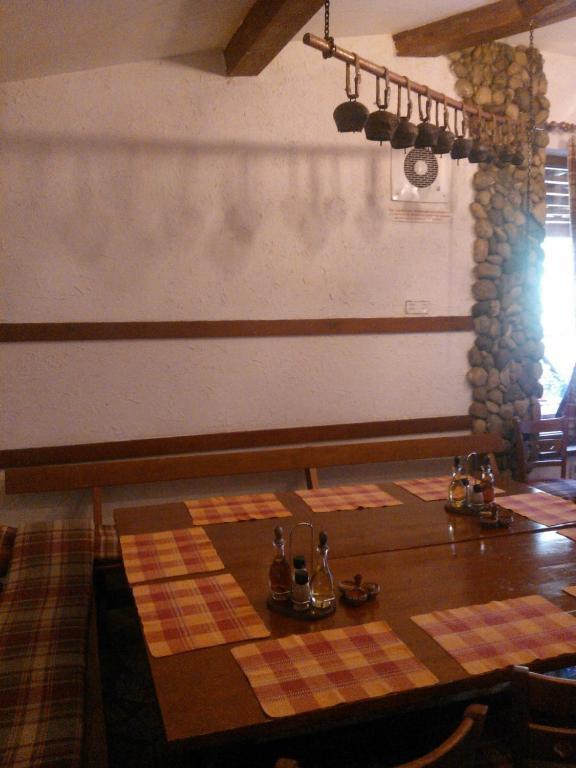 Family Hotel Veronika Девін Екстер'єр фото