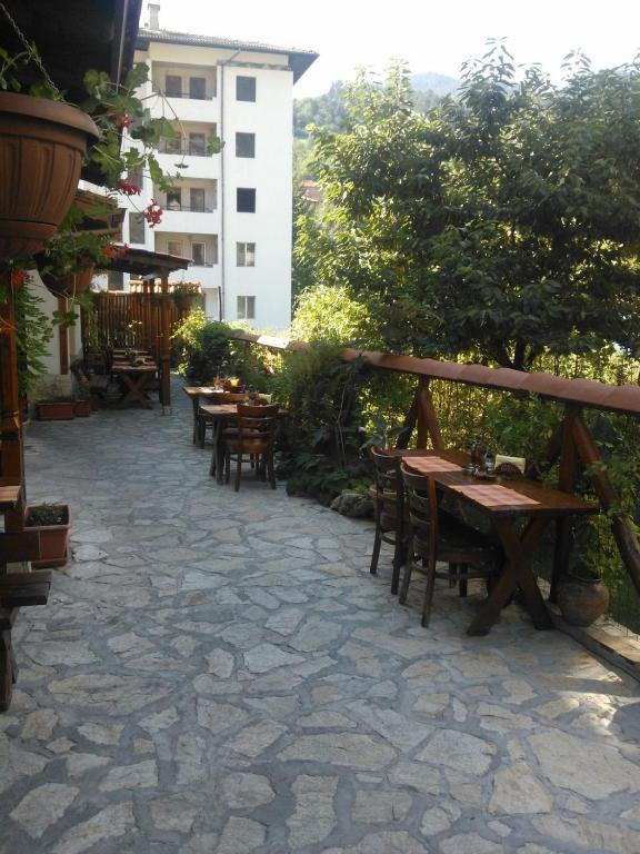 Family Hotel Veronika Девін Екстер'єр фото